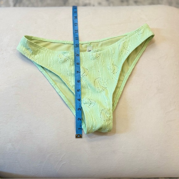 NWT Green Ruffled Bikini Set Size Large - Picture 9 of 12